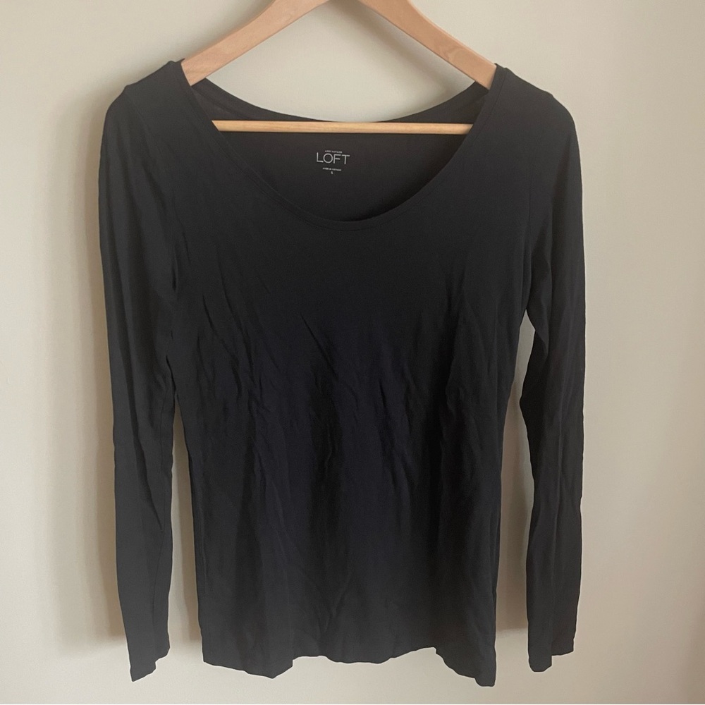 Loft basic long-sleeve scoop-neck black tee